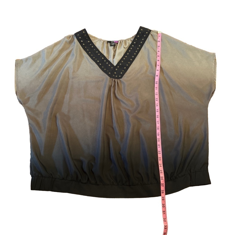 Women's LYS Top Plus Size 3X Brown Black V-Neck Decorative Stones Short Sleeve - Picture 5 of 6